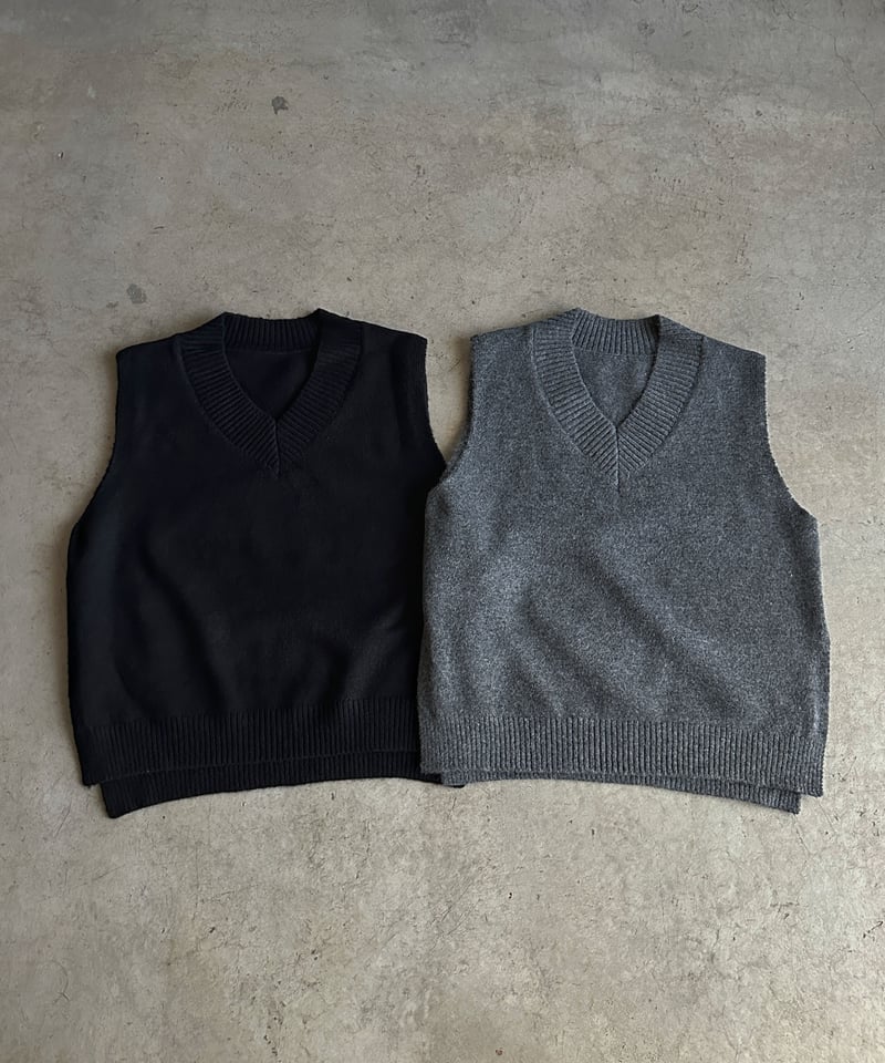 V neck knit vest | ARULLE