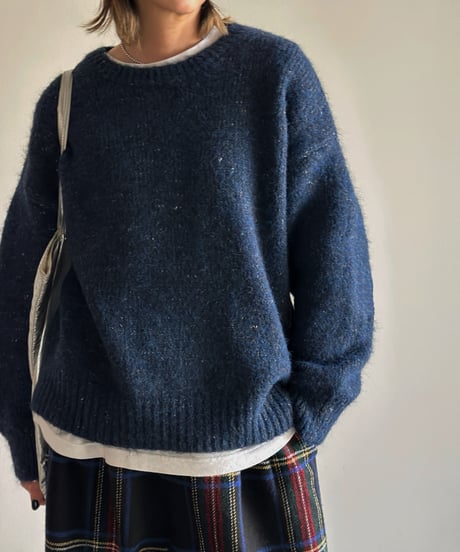 mix color crew neck knit