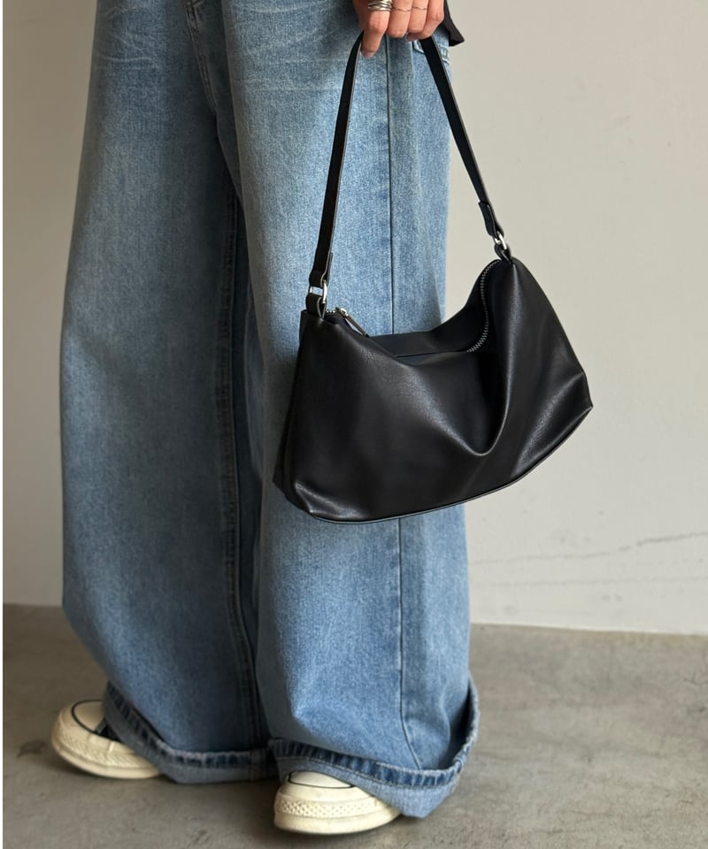 soft one shoulder bag | ARULLE