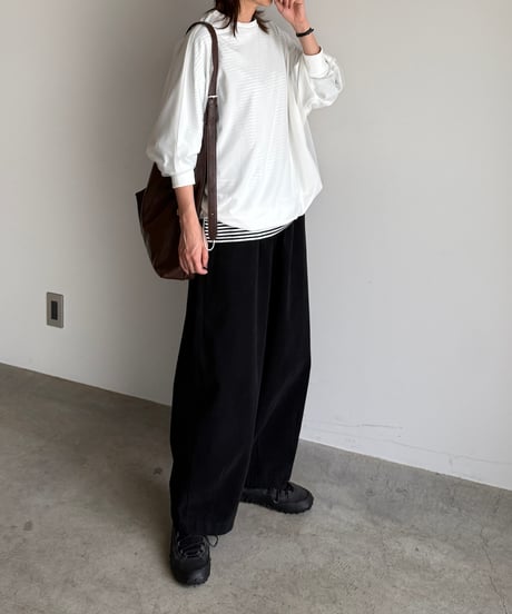 side drost  border t-shirt