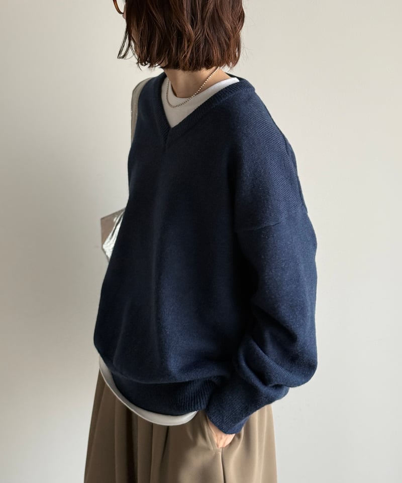urban v-neck simple knit | ARULLE