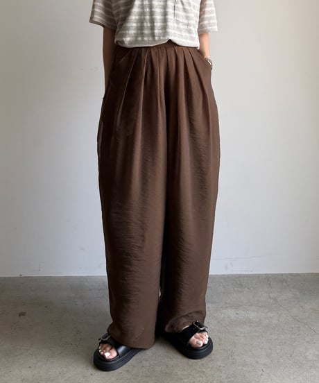 sheer lyocell tuck pants〈new color〉