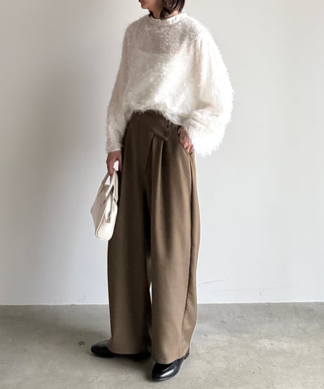 feather top pullover
