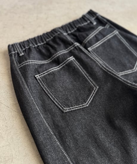 pleats curve denim