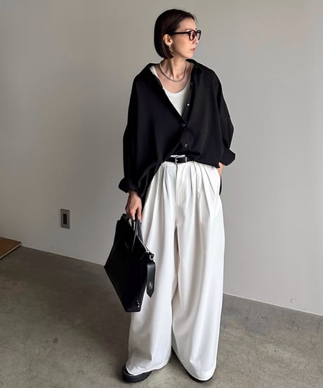 tuck wide slacks