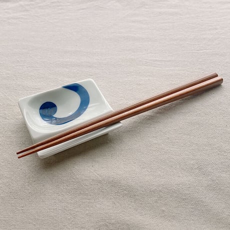 【波佐見焼】aiyu（アイユー）重宝皿　渦　青　箸置き＆醤油・薬味皿【メール便アイテム】