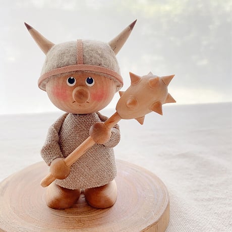 Skandinavisk Hemslojd　北欧フィギュア　バイキングボーイ