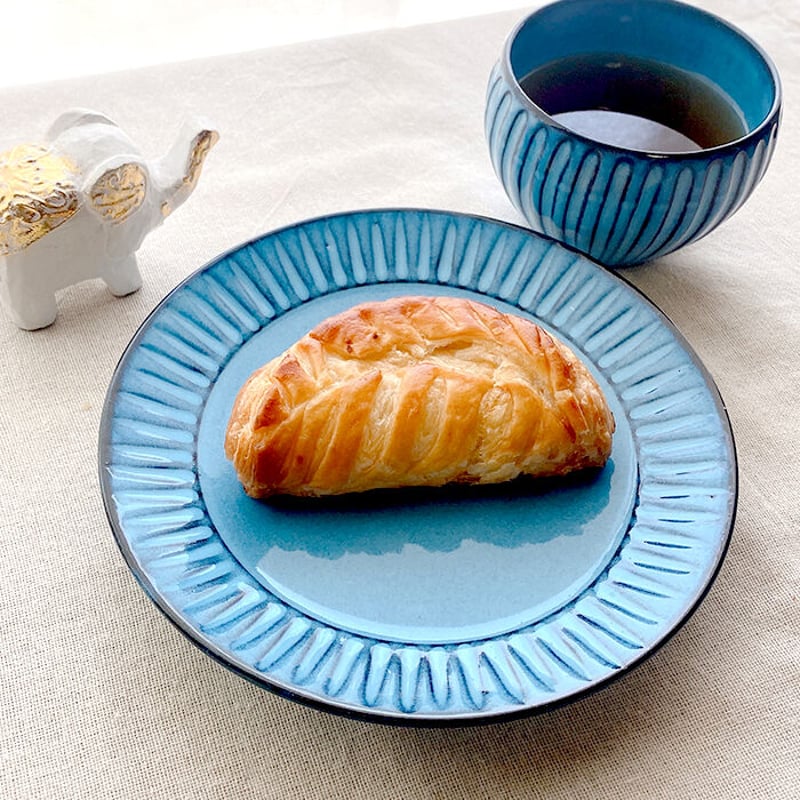 浜陶【波佐見焼】BLUE彫 フルーツ皿 平皿 取り皿 | Flow