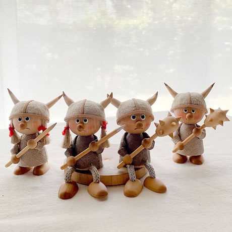 Skandinavisk Hemslojd　北欧フィギュア　バイキングボーイ