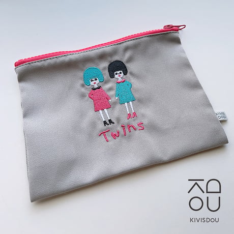 KIVISDOU　コミカル刺繍 ポーチ　グレー　ボブヘアーの双子ちゃん　【メール便対応】