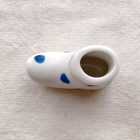 【波佐見焼】aiyu（アイユー）一輪はしおき　ブーツ　水玉　ブルー　箸置き＆一輪挿し＆つまようじ挿し兼用　【メール便アイテム】