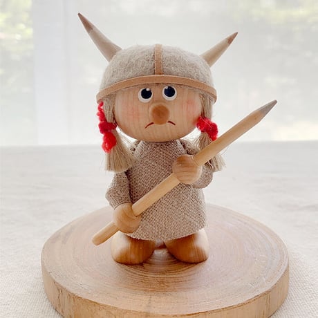 Skandinavisk Hemslojd　北欧フィギュア　バイキングガール