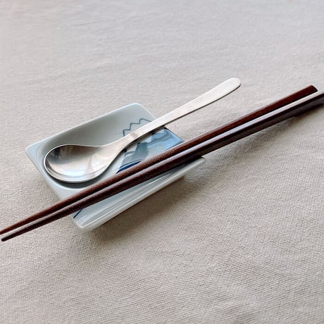 【波佐見焼】aiyu（アイユー）重宝皿　富士山 青　箸置き＆醤油・薬味皿　【メール便アイテム】