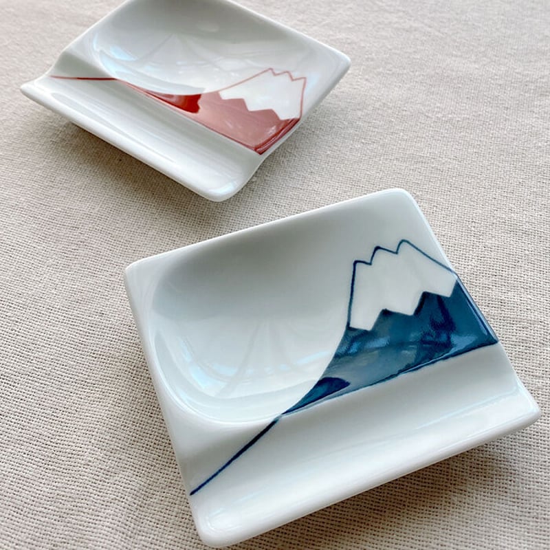 波佐見焼】aiyu（アイユー）重宝皿 富士山 赤 箸置き＆醤油・薬味皿