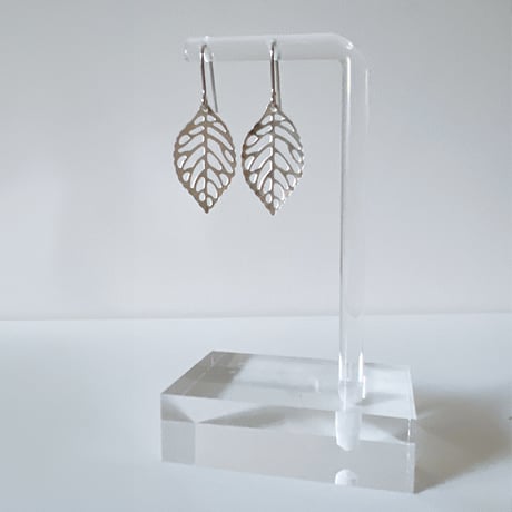 Flow accessories  シルバーリーフピアス/イヤリング【メール便アイテム】