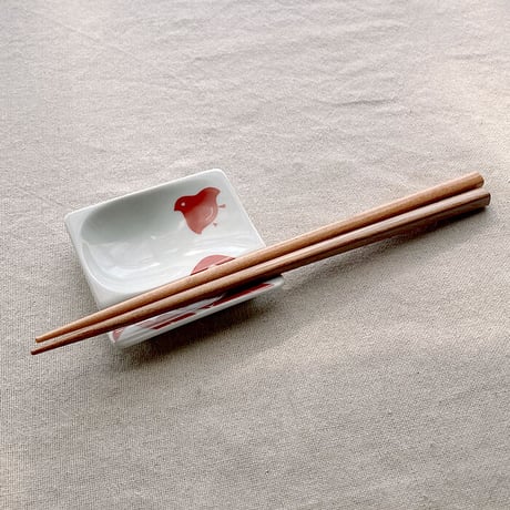 【波佐見焼】aiyu（アイユー）重宝皿　波に千鳥 赤　箸置き＆醤油・薬味皿【メール便アイテム】