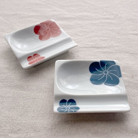 【波佐見焼】aiyu（アイユー）重宝皿　梅　青　箸置き＆醤油・薬味皿【メール便アイテム】