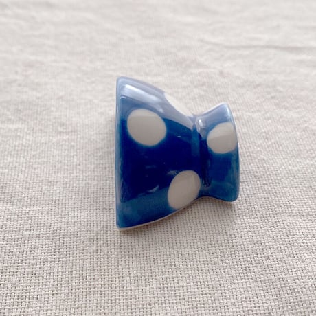 【波佐見焼】西海陶器くらわんか碗 箸置　ブルードット（水玉）　箸置き はしおき カトラリーレスト【メール便アイテム】