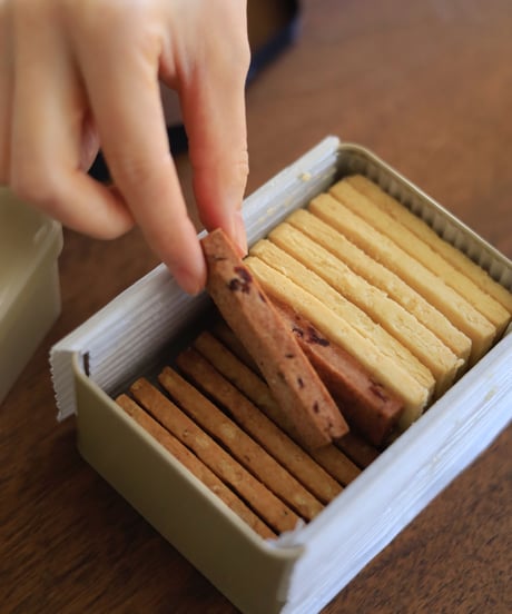 SARIS Cookies Sカン(S缶) - OLIVE -  | クッキー缶 4種フレーバー -オリーブ -