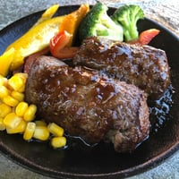 満点ハンバーグ（4個入×3パック・オニオンソース付） | サンゼン