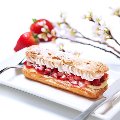 【4月28日週発送分 予約販売】季節のケーキ エクレア 4個入（簡易包装）