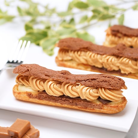 【4月28日週発送分 予約販売】季節のケーキ エクレア 4個入（簡易包装）