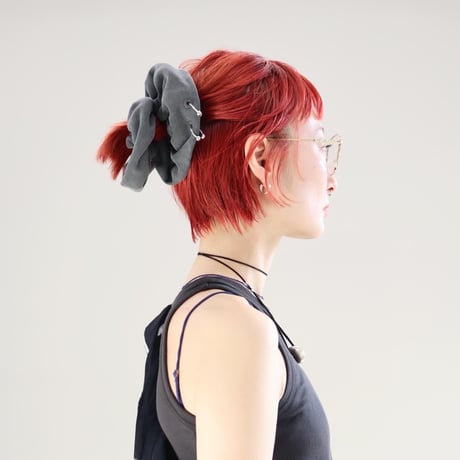 Pierced Sweatshirt Scrunchie (GRY)