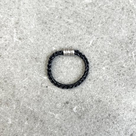 karen silver crochet ring / bold  (BLK)