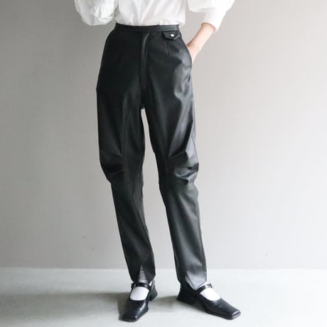 FRONT TUCK PANTS (BLK)