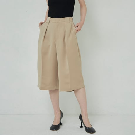 Double Cross Center press shorts(Beige)