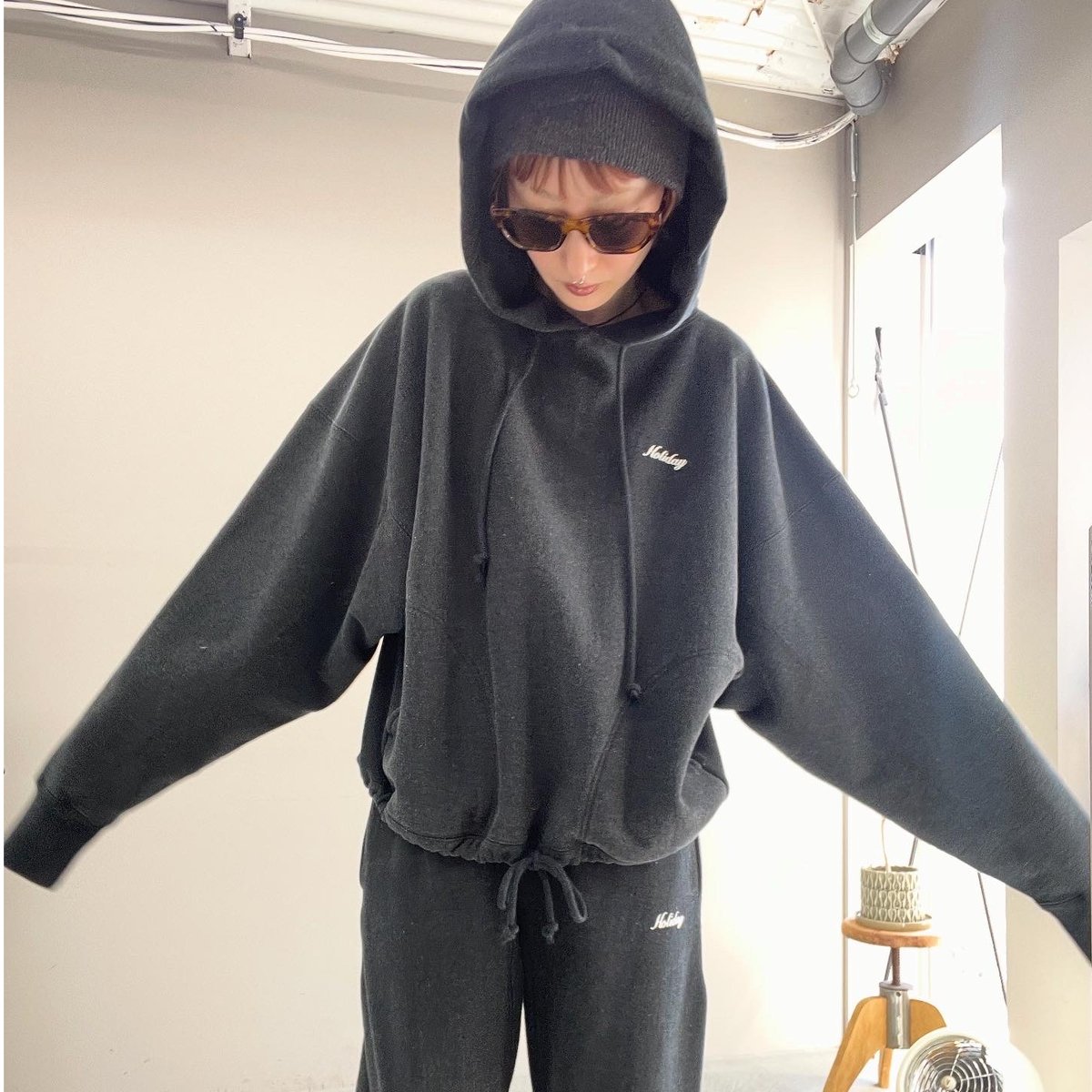 ULTRA HEAVY SWEAT HOODIE（BLK) | Tavy STORE