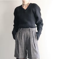 Sharp shape Wool pullover  (Black)