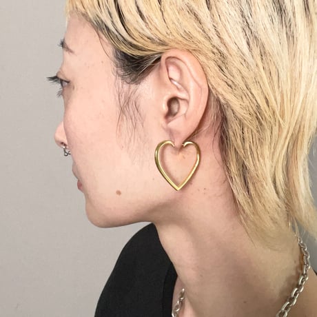 Hoop heart pierced earring (middle / gold)