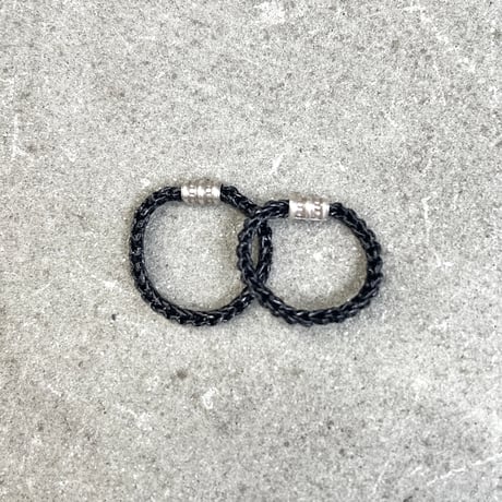 karen silver crochet ring / bold  (BLK)