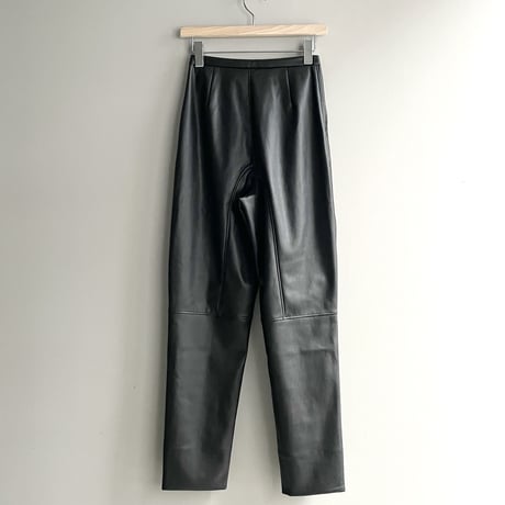 FRONT TUCK PANTS (BLK)