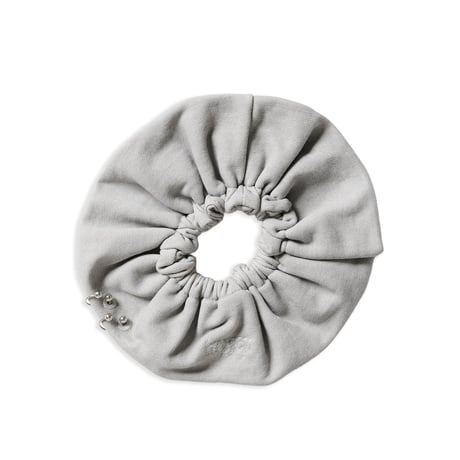 Pierced Sweatshirt Scrunchie (LIGHT GRY)