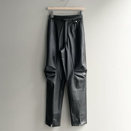 FRONT TUCK PANTS (BLK)