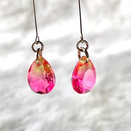 【全9色×金具2色】グラデーションが綺麗なガラスチャームのピアス/イヤリング