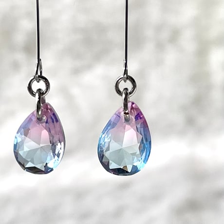 【全9色×金具2色】グラデーションが綺麗なガラスチャームのピアス/イヤリング
