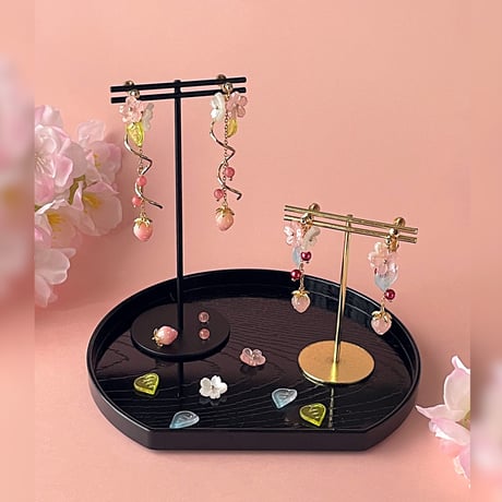 [選べるカラー]朝露･華やぎいちご«ピアス/イヤリング»金具変更０円*ﾟ