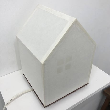 早渕太亮 「まちの灯り」(左)