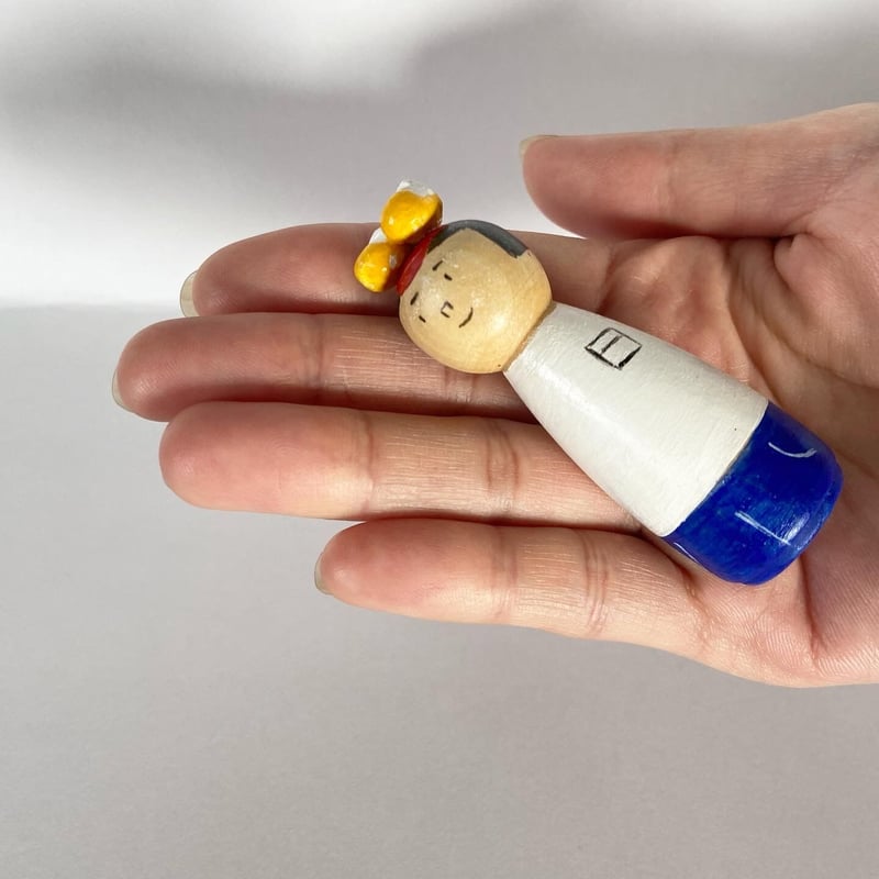 のっけこけし (上靴女の子) | コビトのらくがき