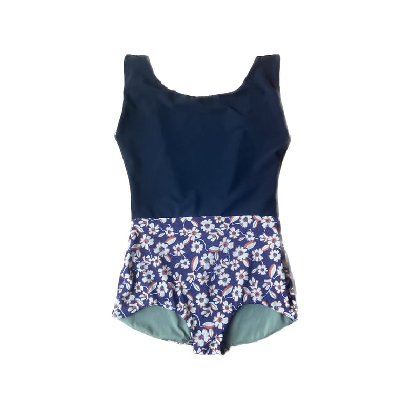 Poppy op Bluemoon | Thyme swim