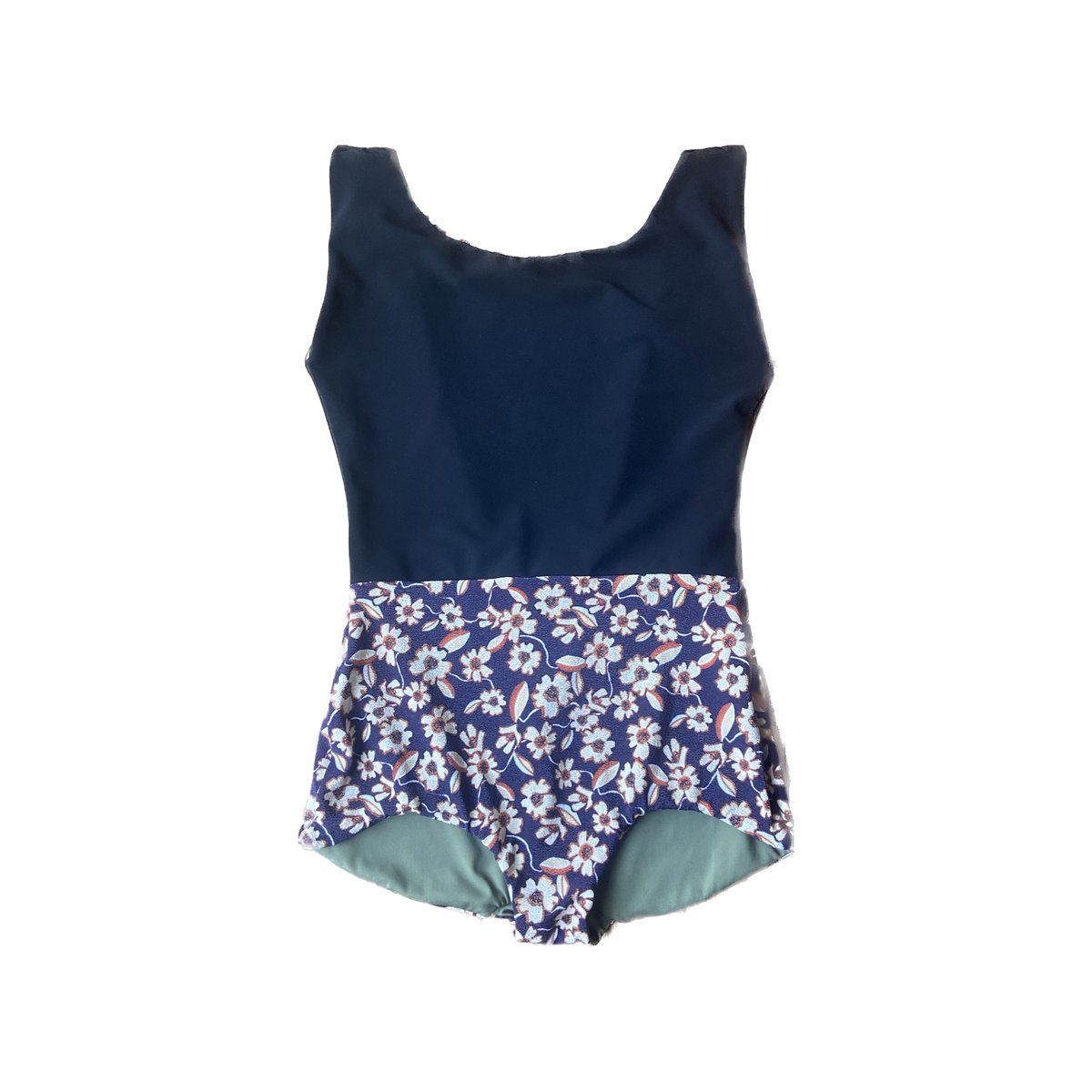 Poppy op Bluemoon | Thyme swim