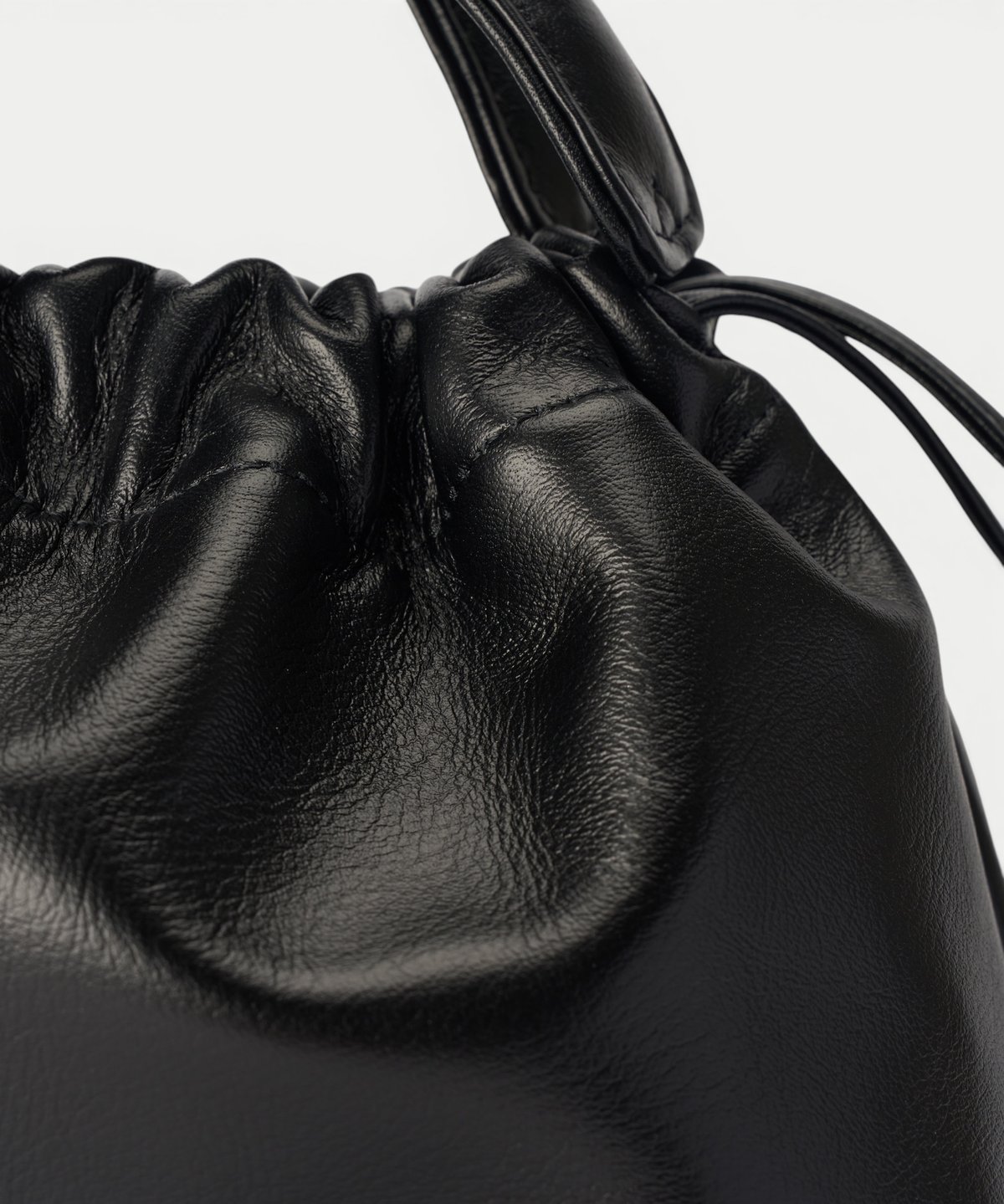 C.08 Black | Maison Sbond