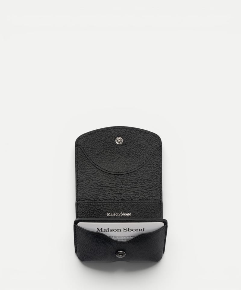 Amy Black | Maison Sbond Amy Black | Maison Sbond