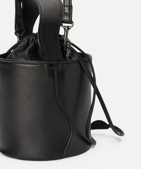 B.08 Black