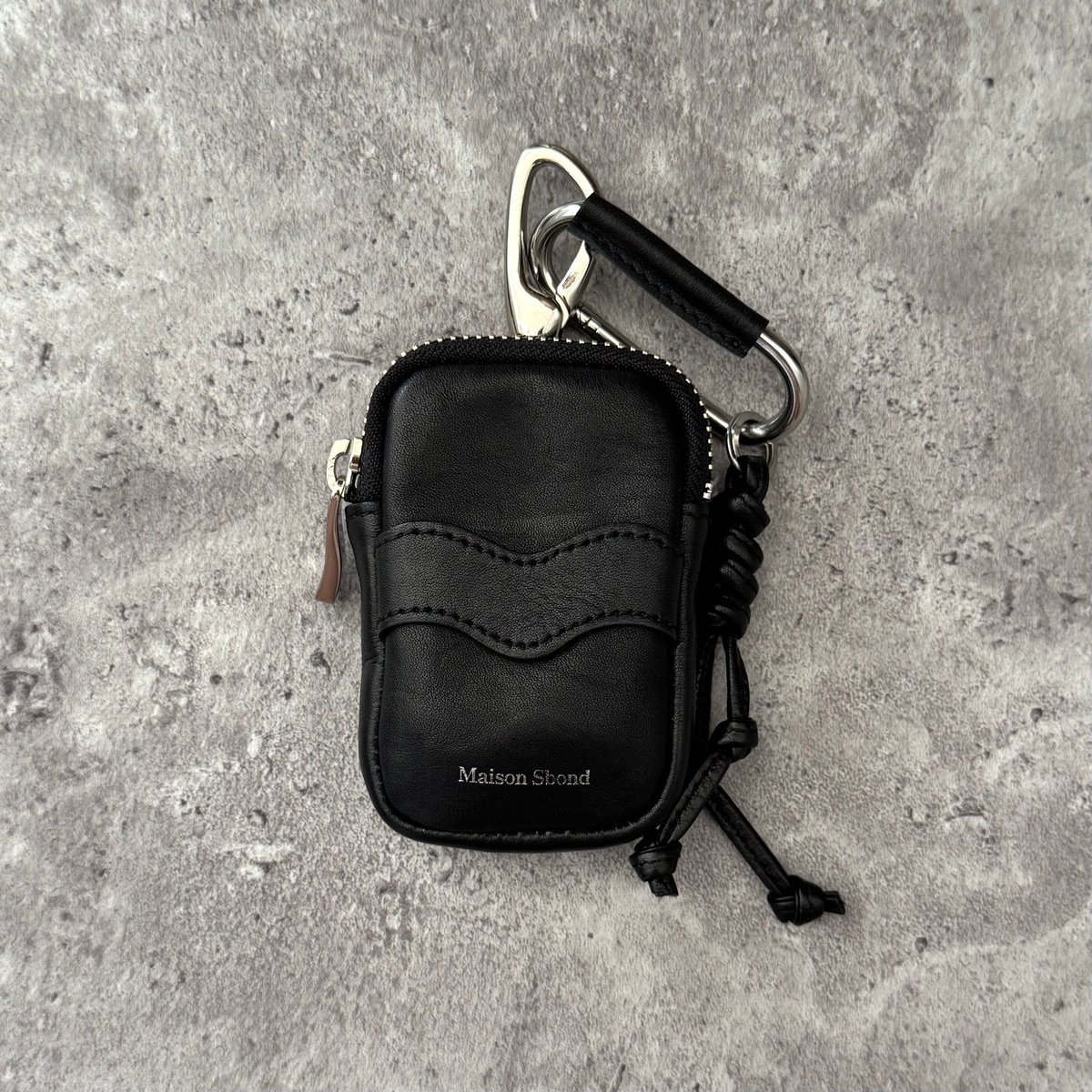 Leather Knot Charm | Maison Sbond