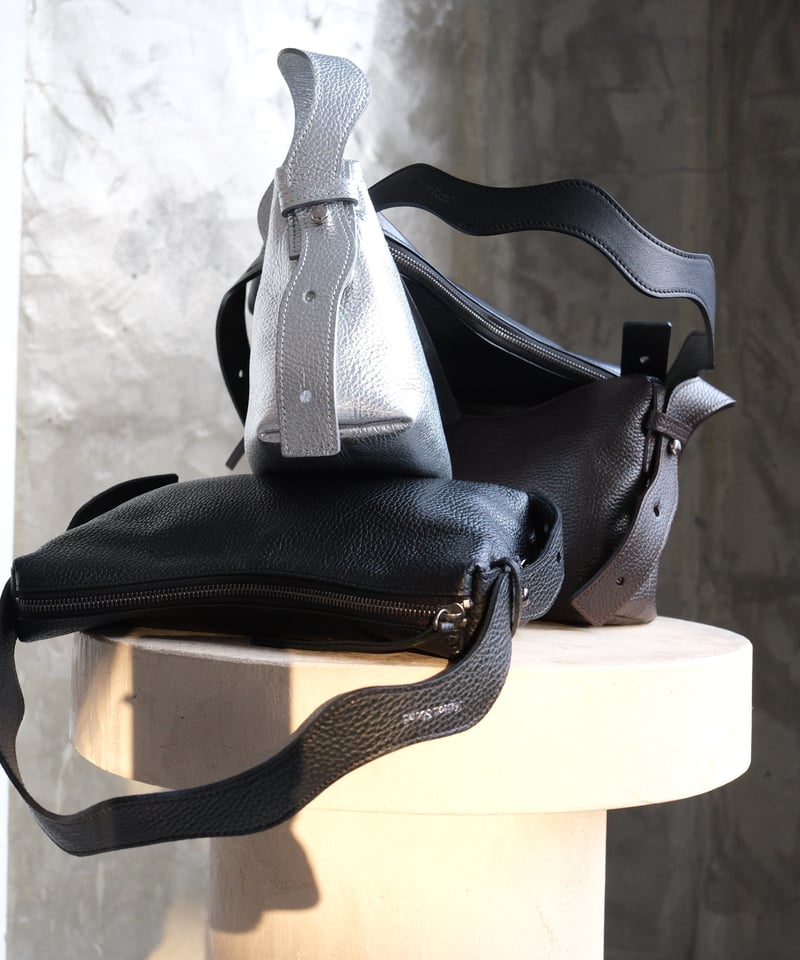 N.05 silver | Maison Sbond