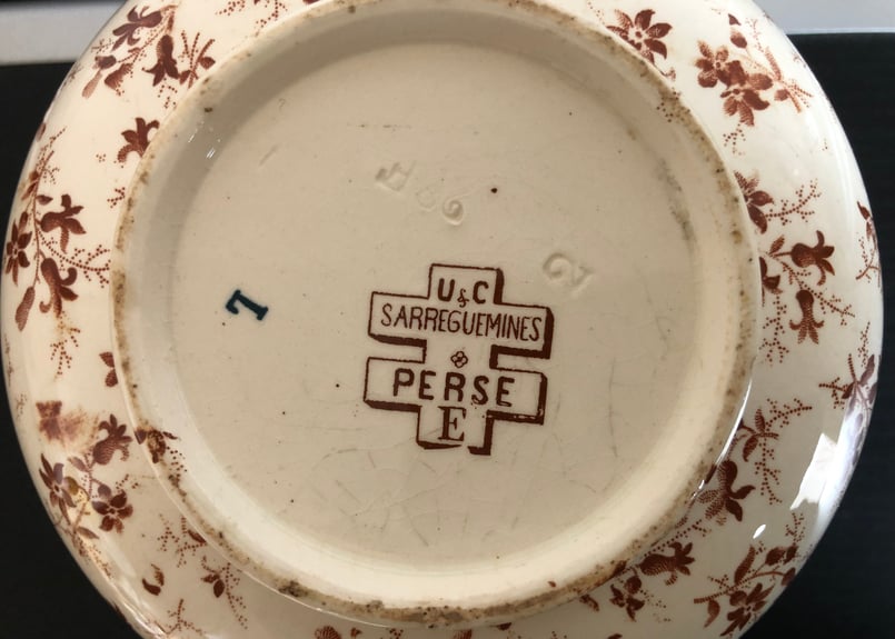 Sarreguemines perse セピア色の花柄シュクリエ | 15区 -Quinzième-